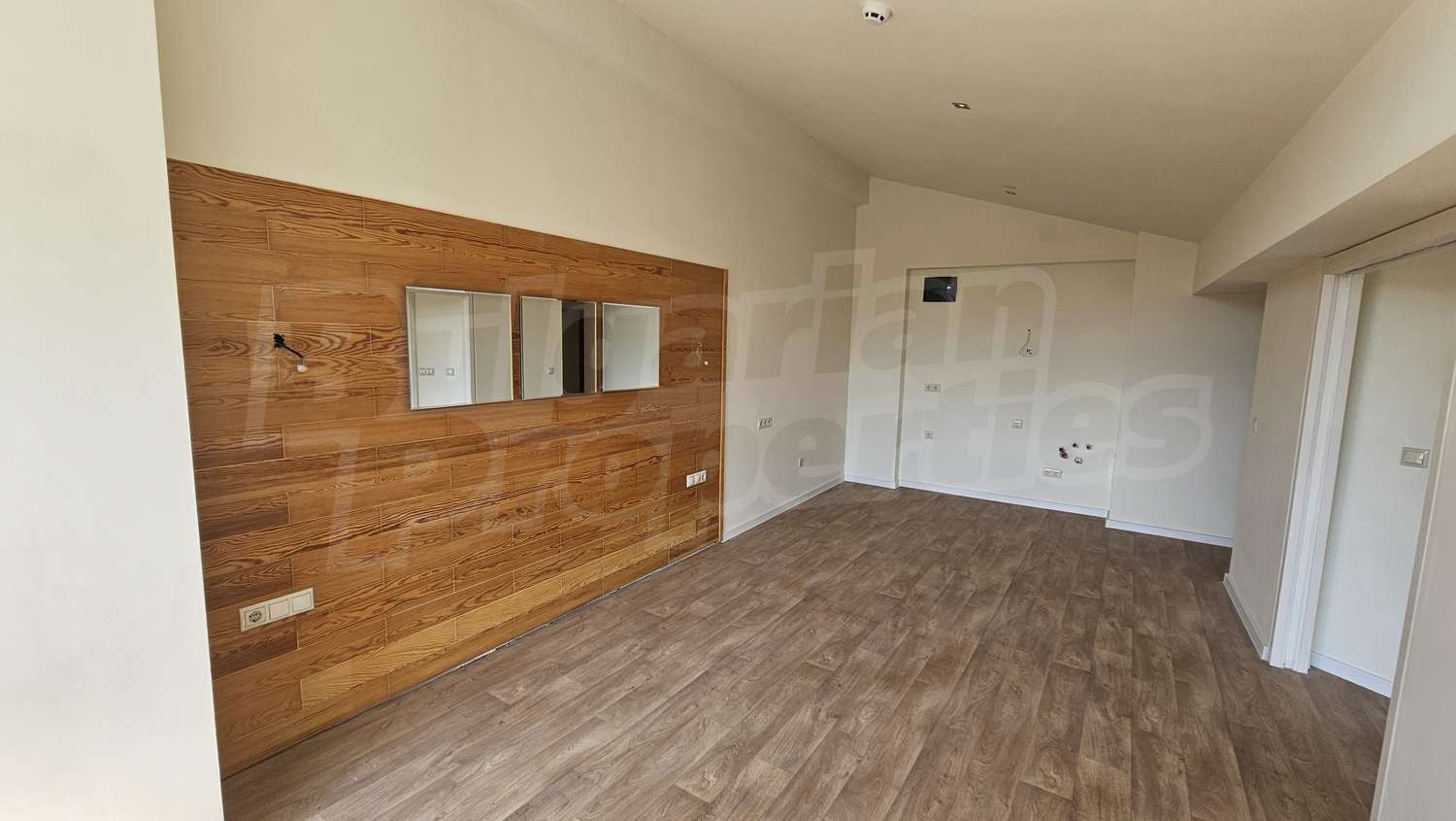 Gallery Picture