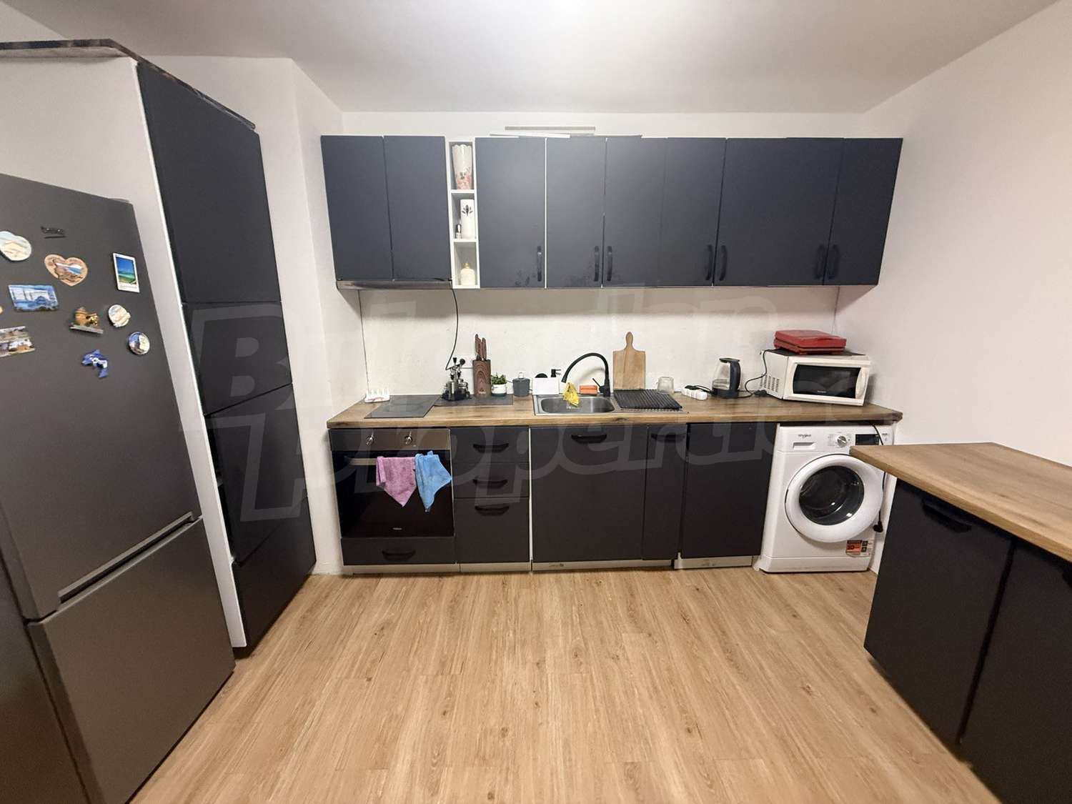 Gallery Picture