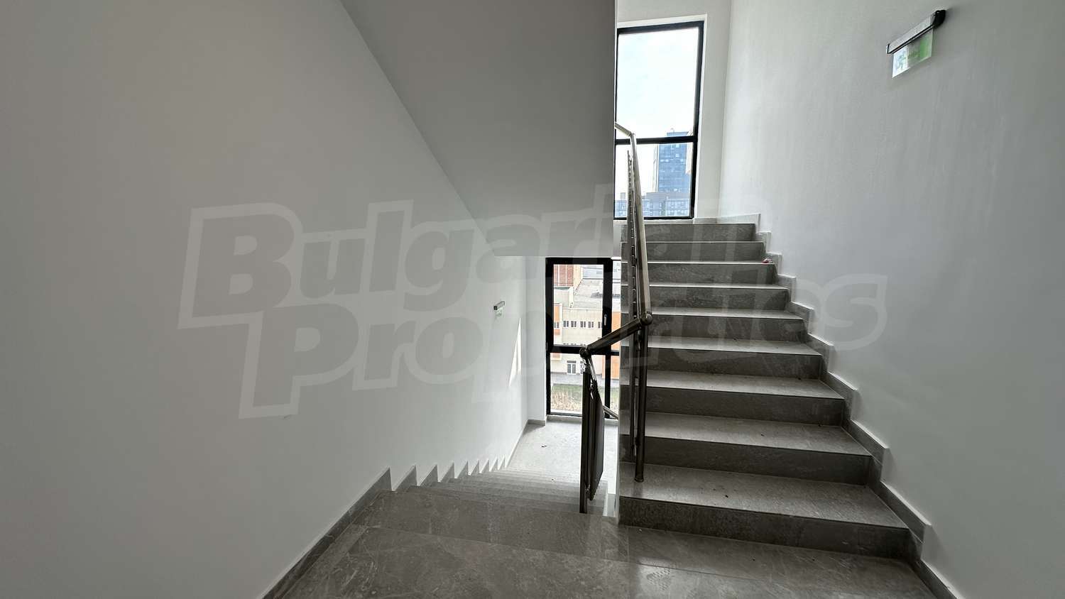 Gallery Picture