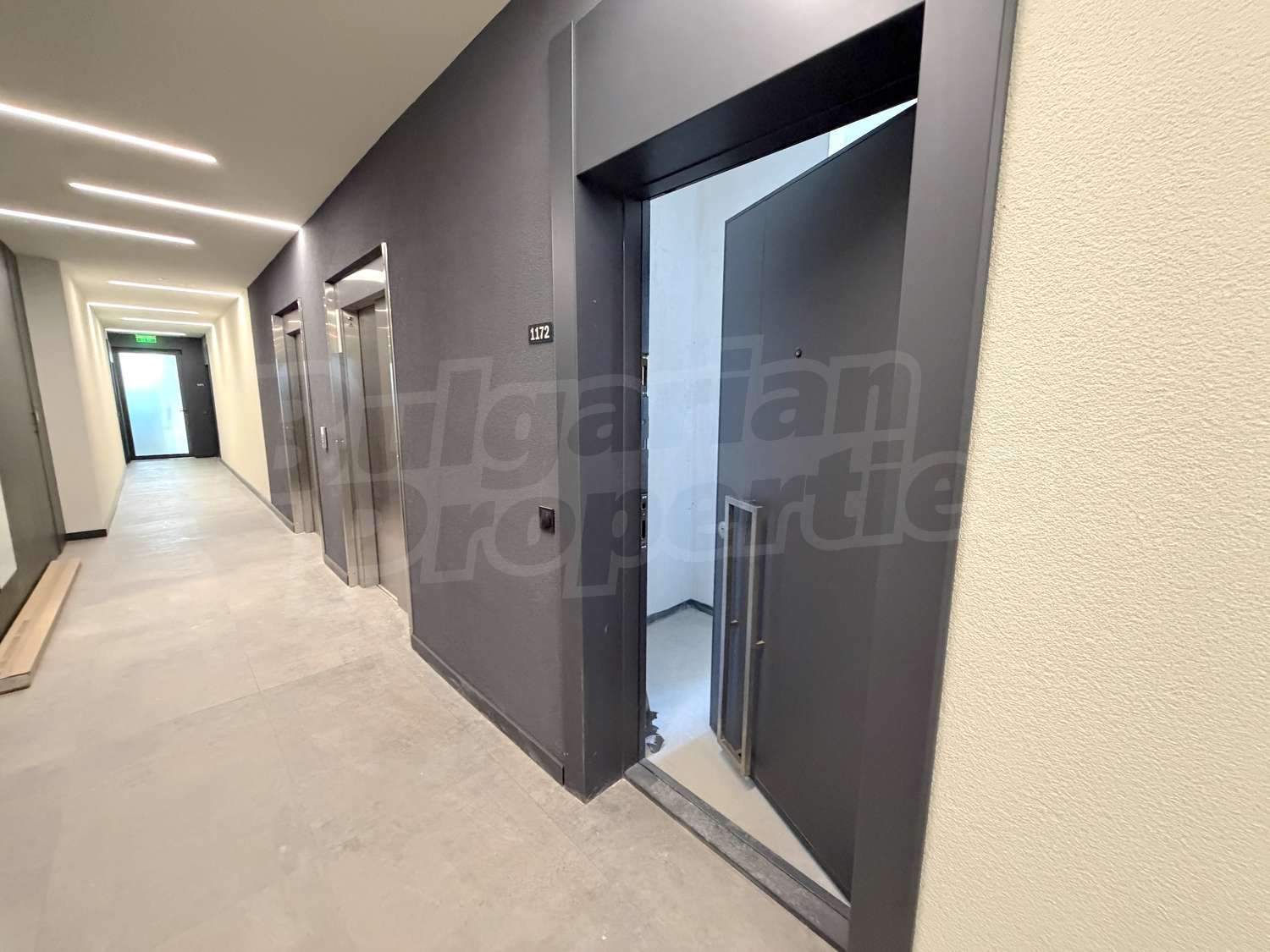 Gallery Picture