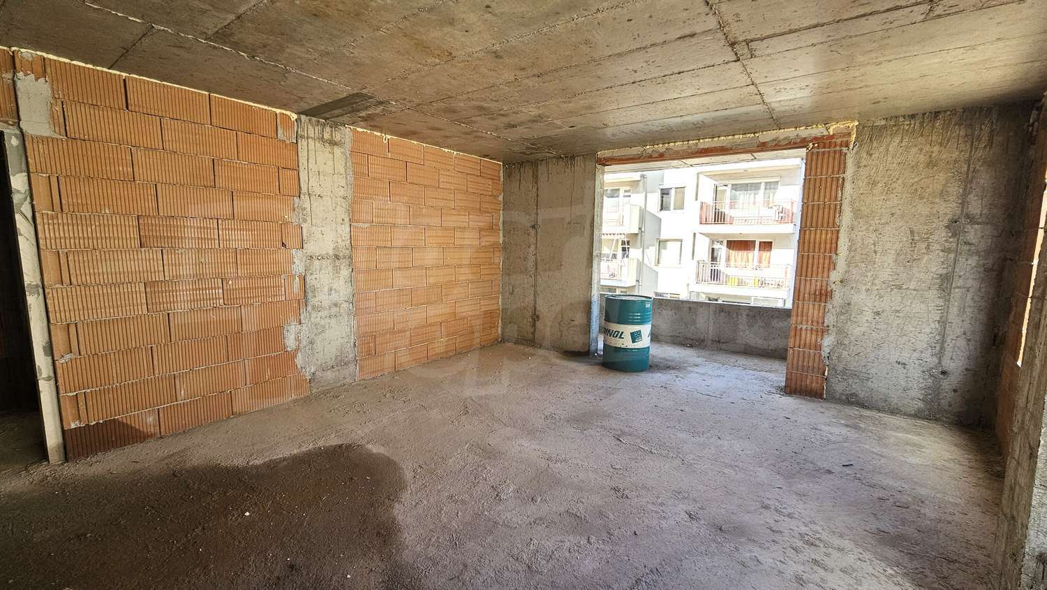 Gallery Picture