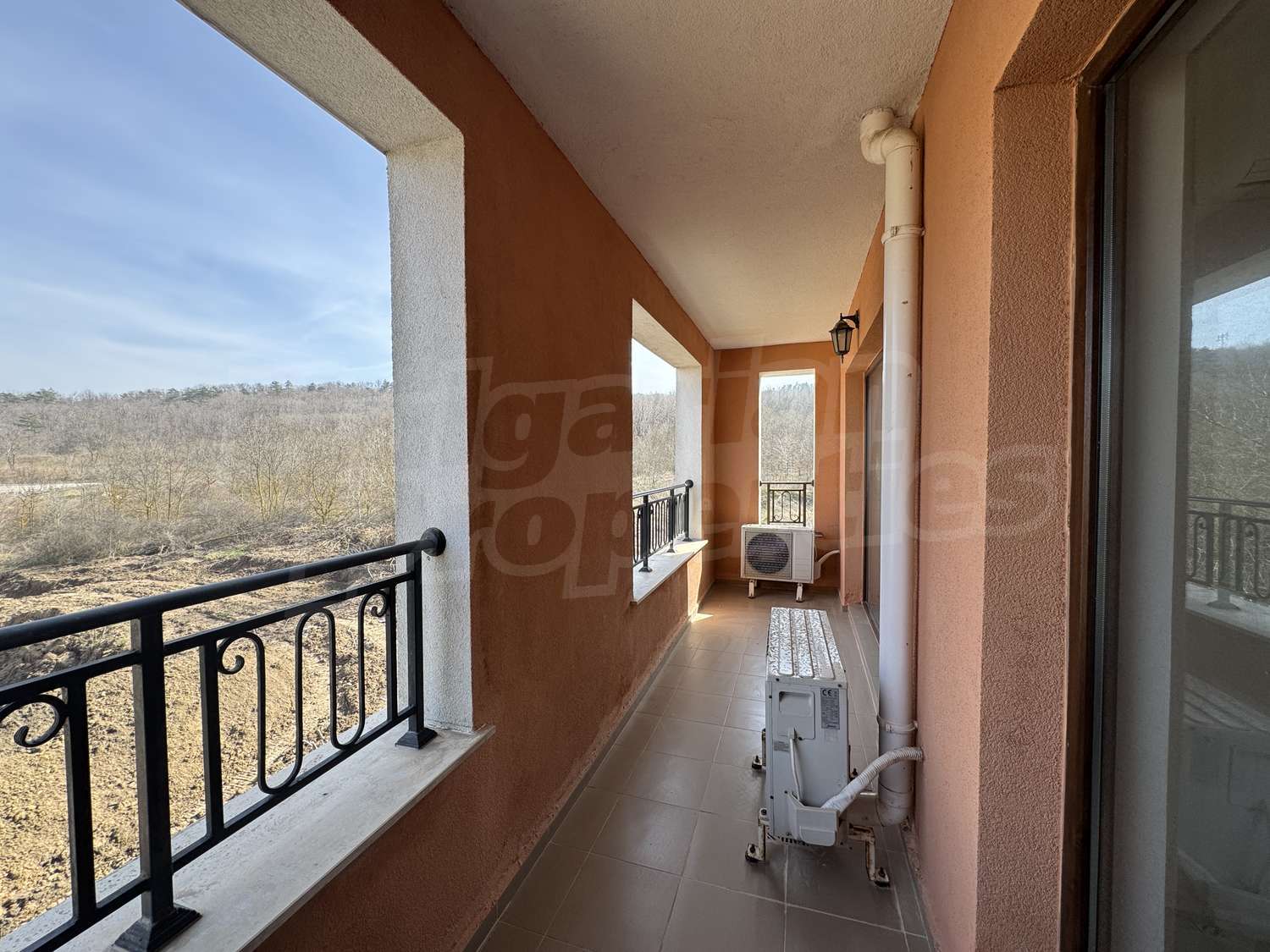 Gallery Picture