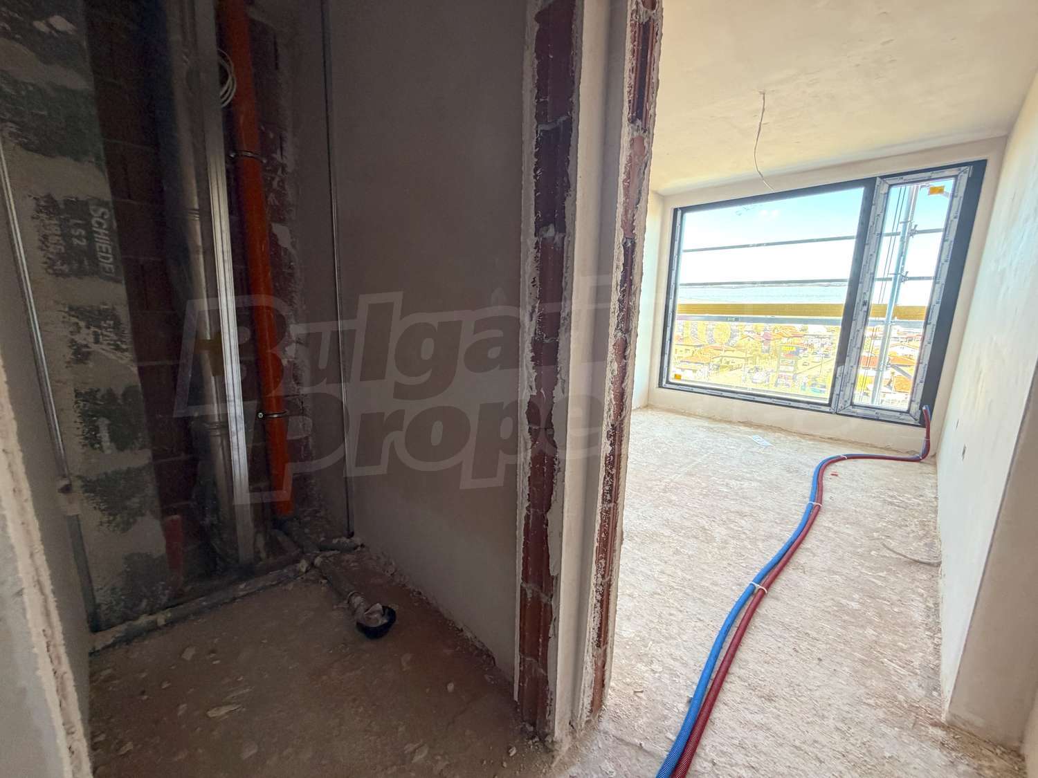 Gallery Picture