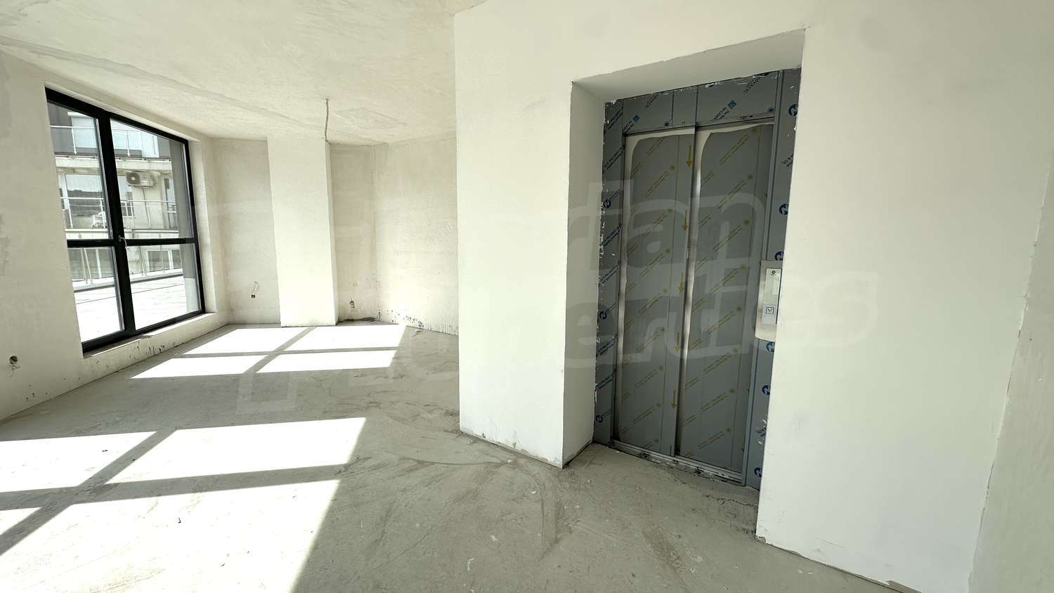 Gallery Picture