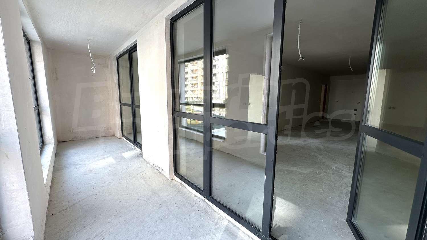 Gallery Picture