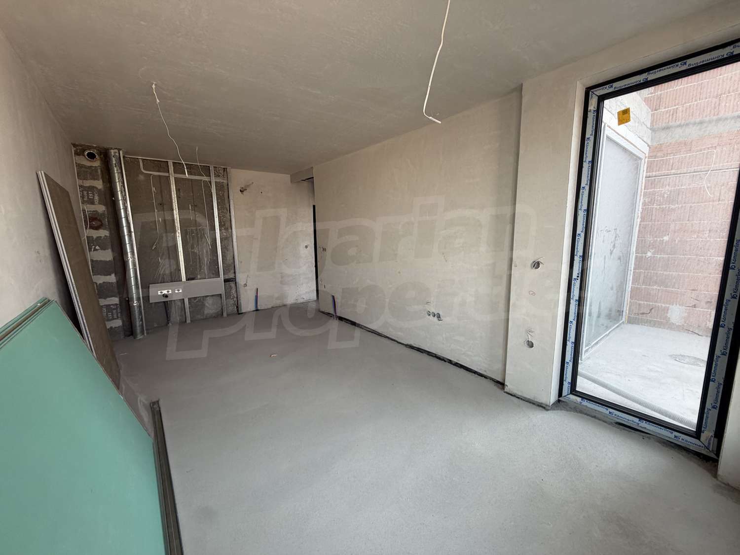 Gallery Picture