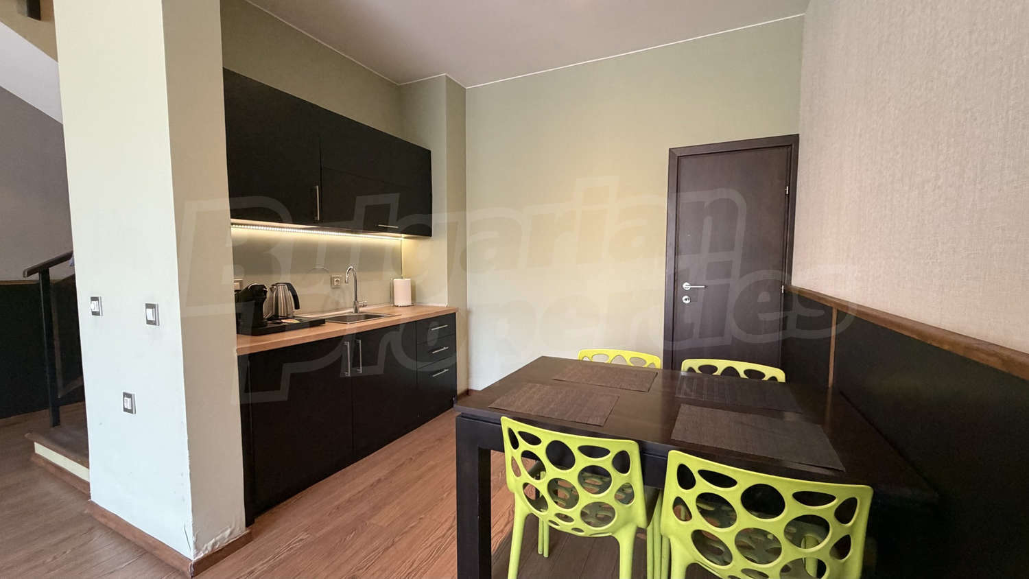 Gallery Picture