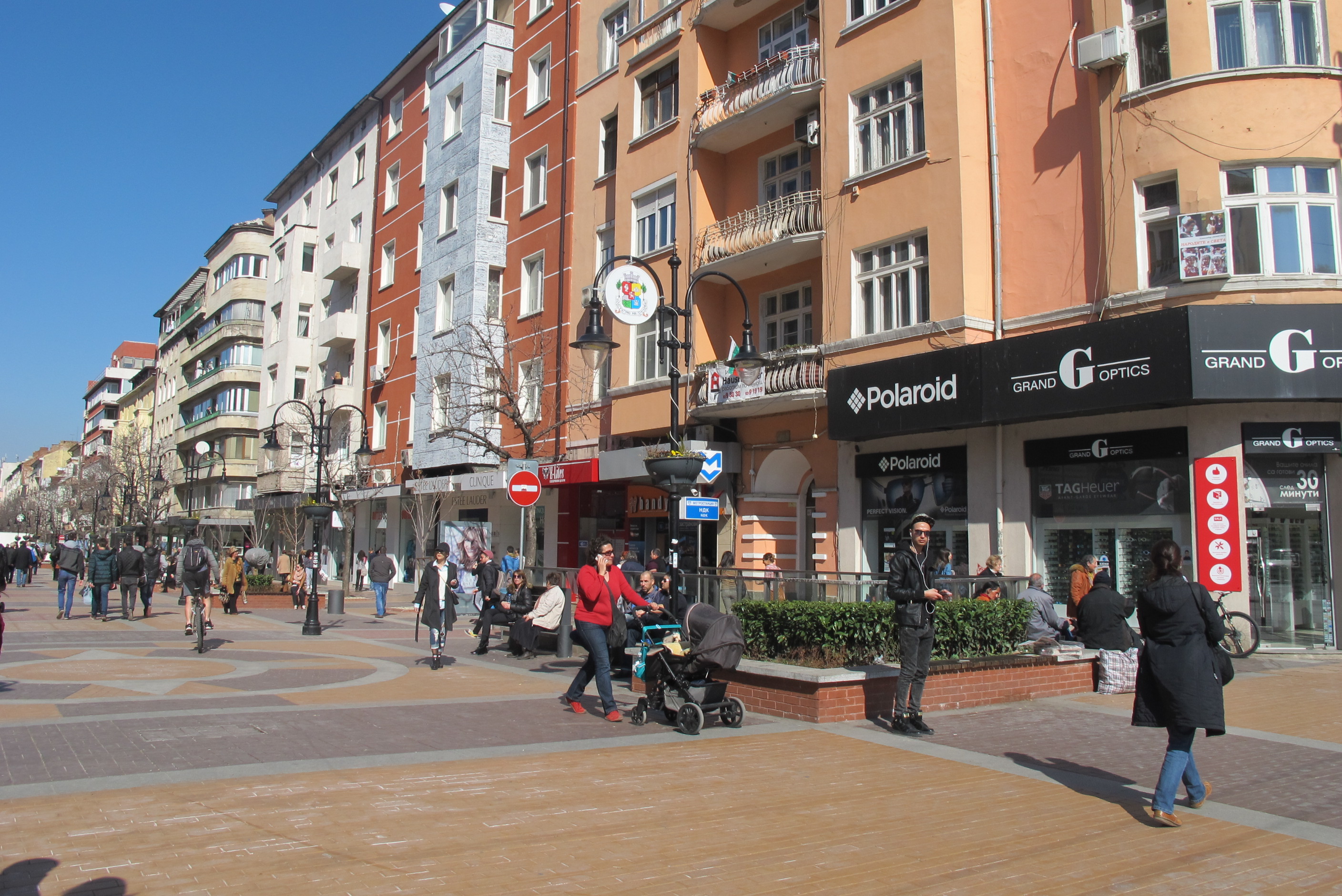 Vitosha Boulevard attracts people again with great infrastructures