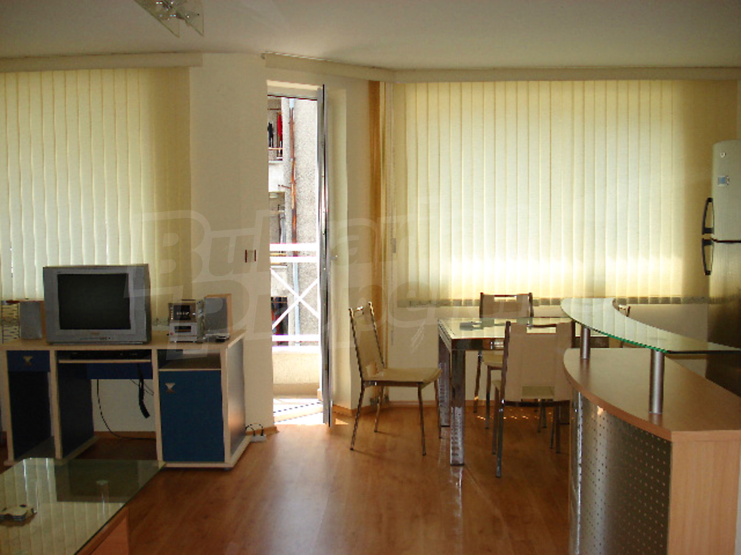 Gallery Picture 4