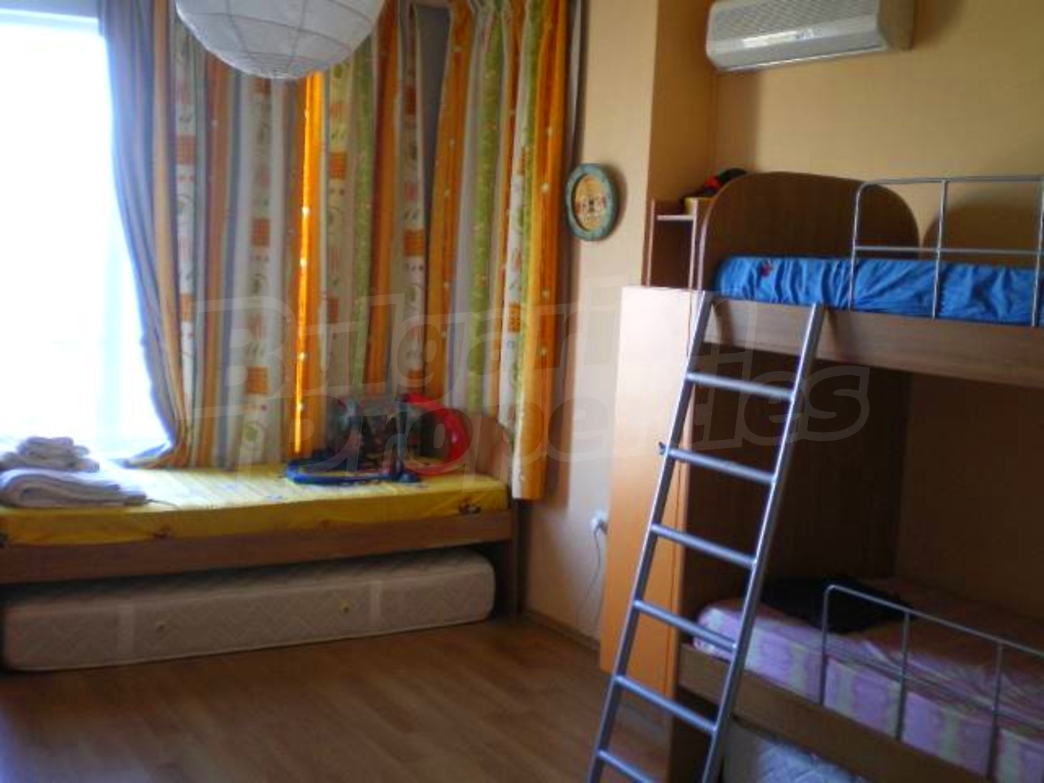 Gallery Picture 10