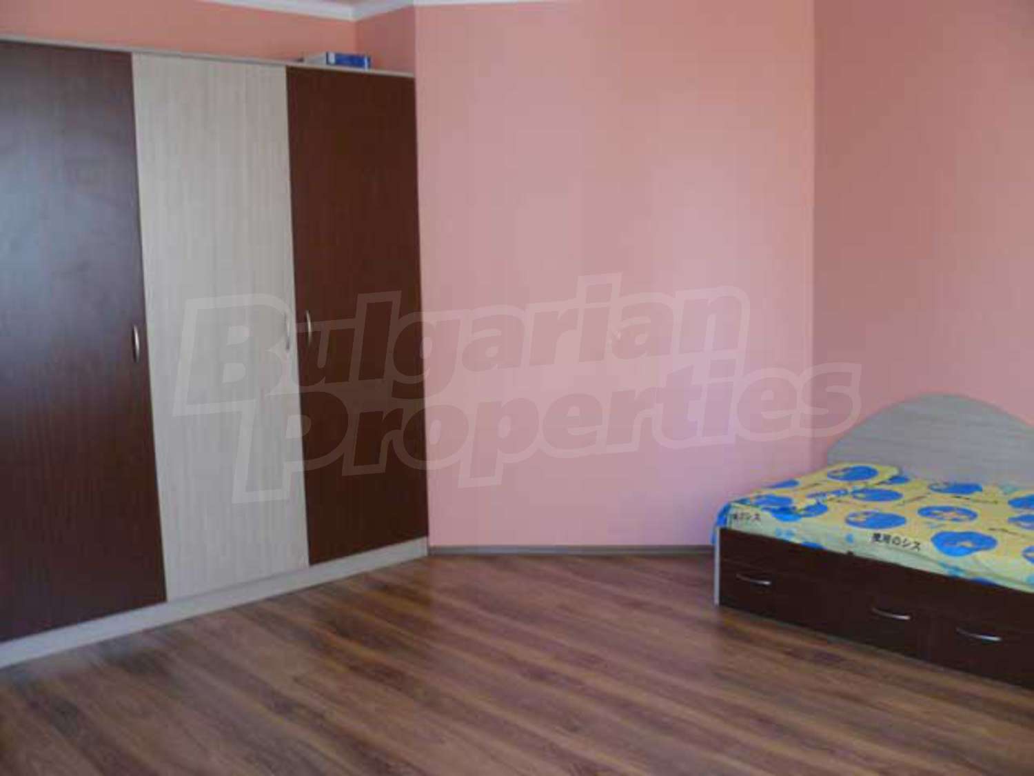 Gallery Picture 10