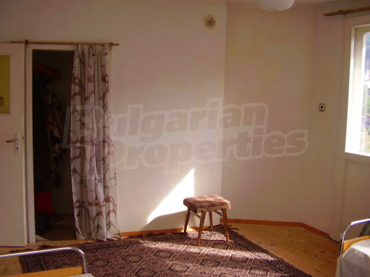 Gallery Picture 9