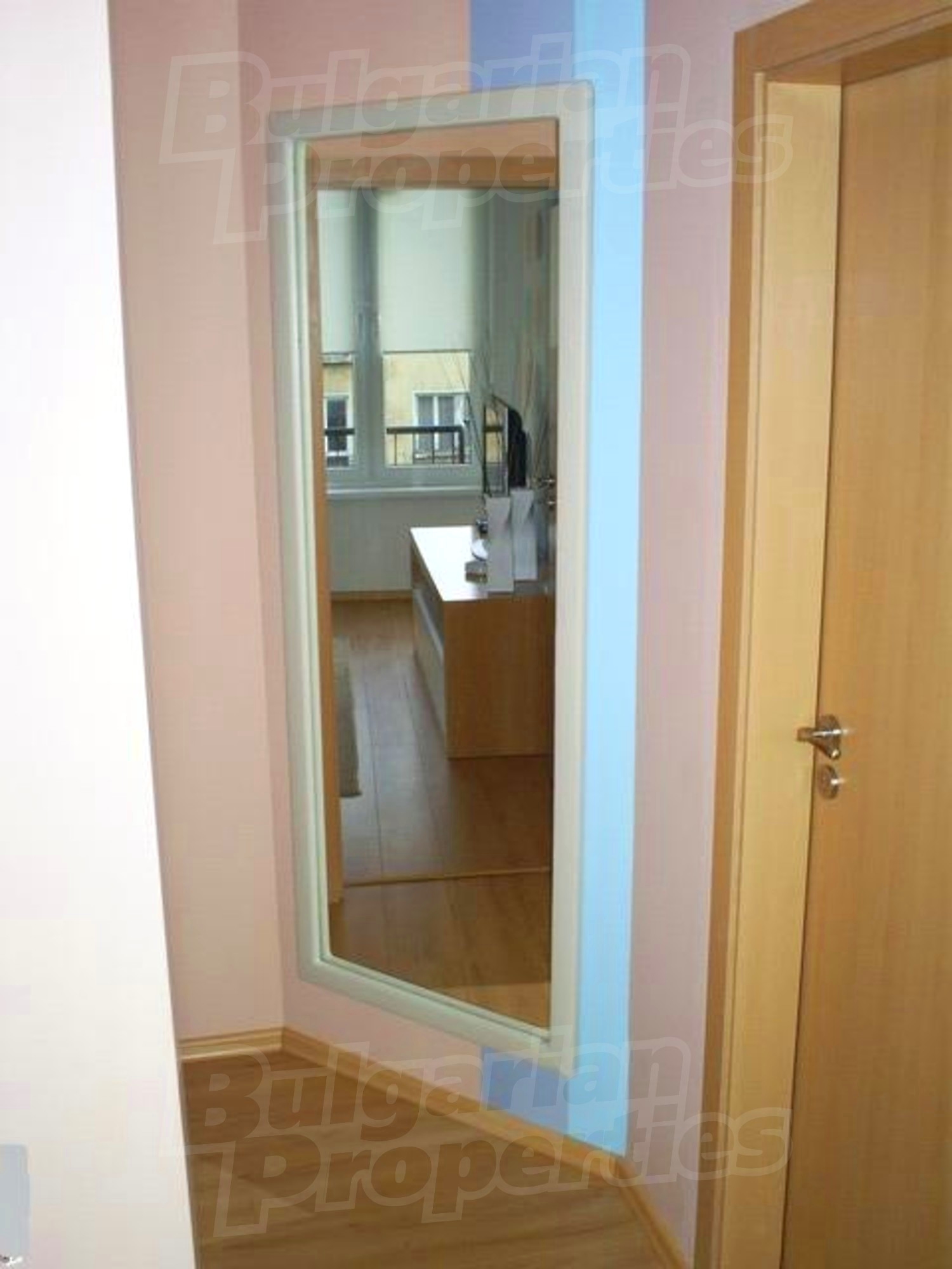 Gallery Picture 7