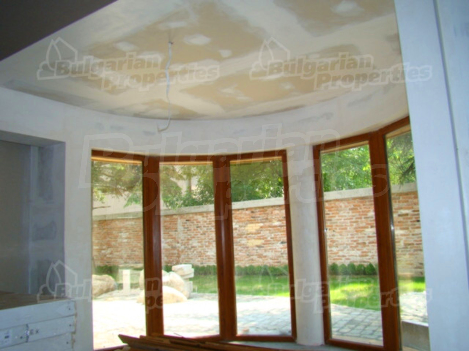 Gallery Picture 12