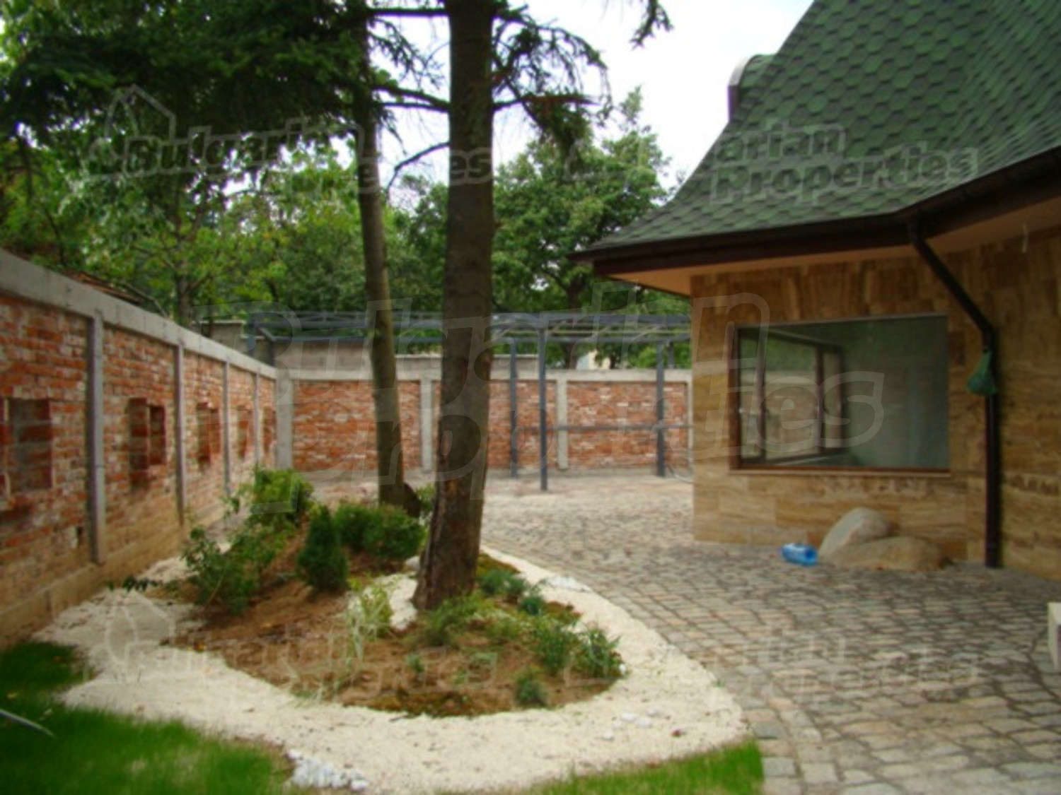 Gallery Picture 29