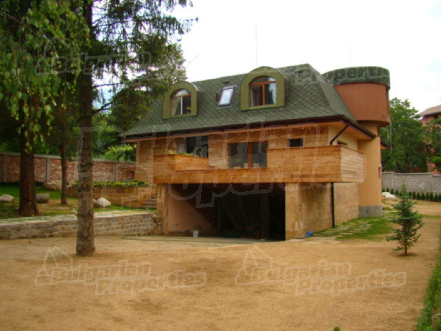 Gallery Picture 3