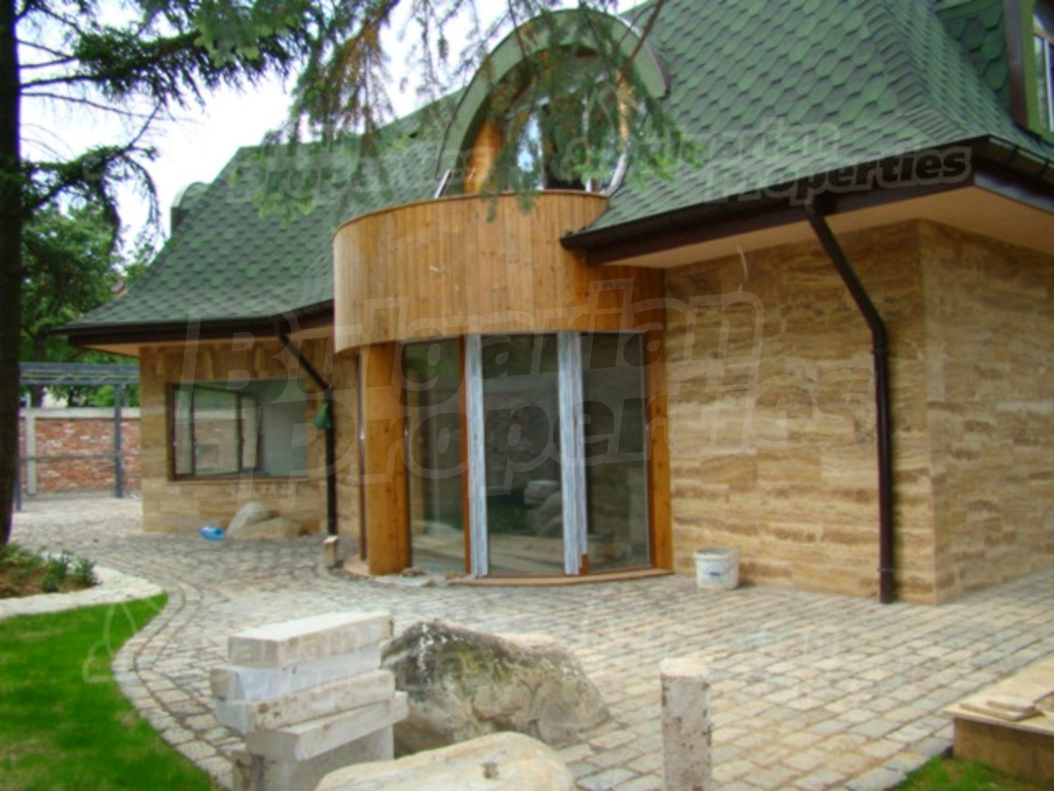 Gallery Picture 7