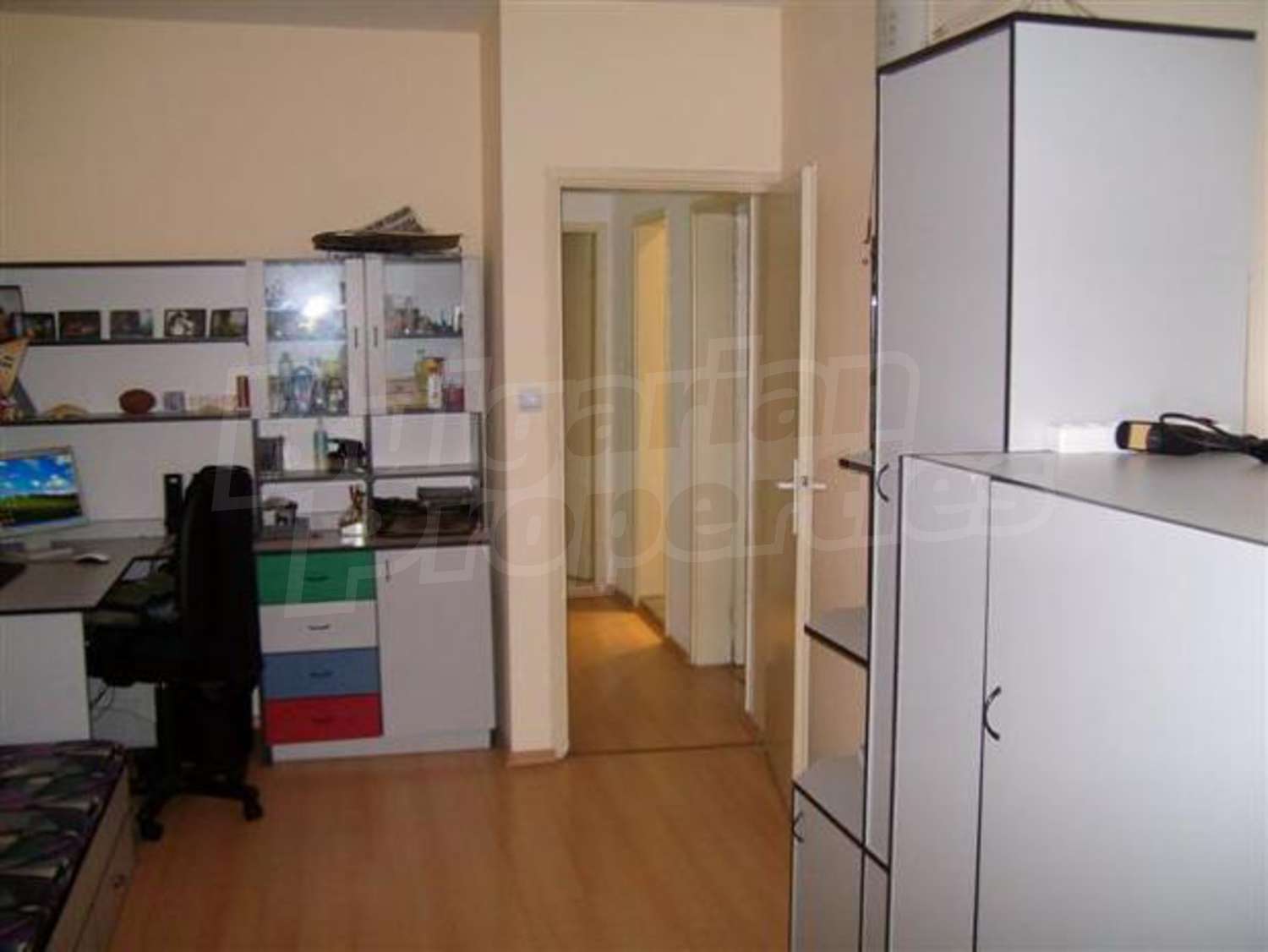 Gallery Picture 2