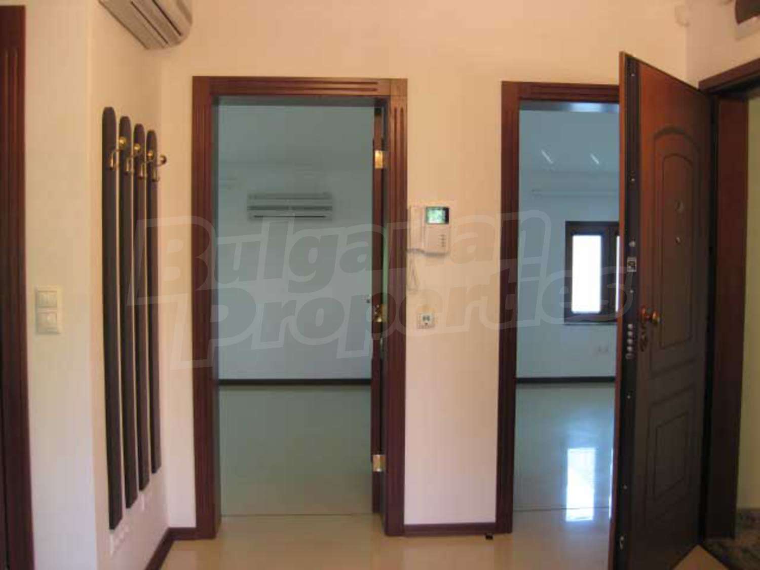 Gallery Picture 14