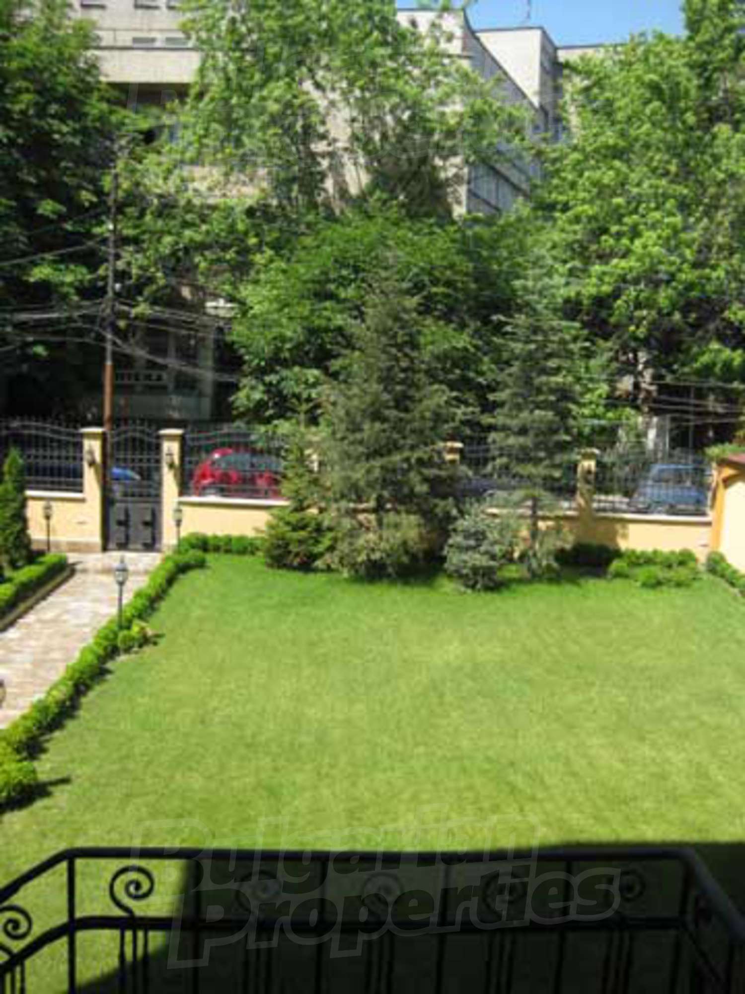Gallery Picture 19