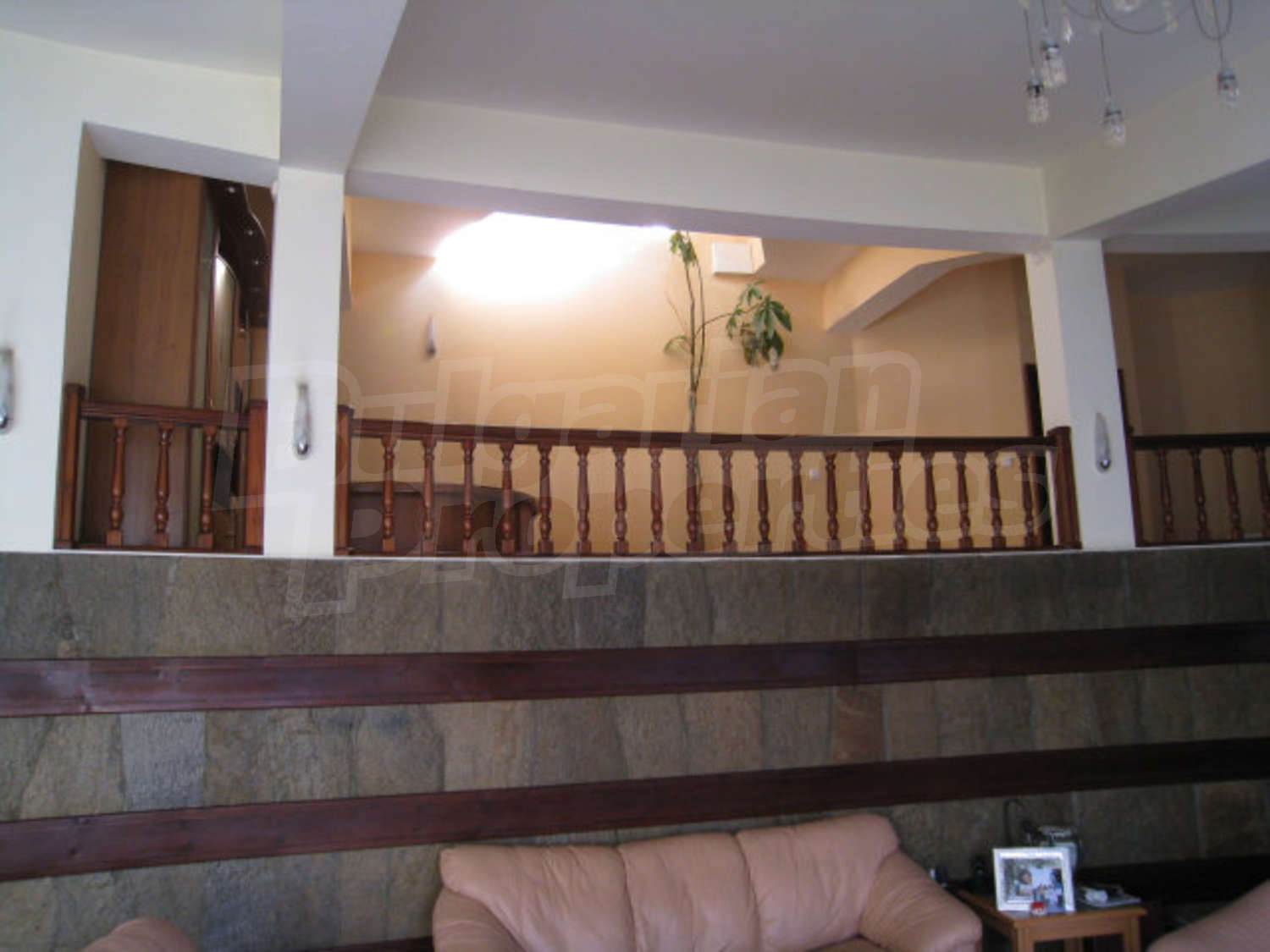 Gallery Picture 13