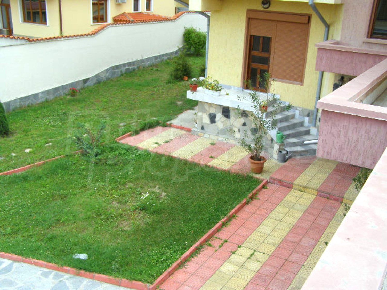 Gallery Picture 32