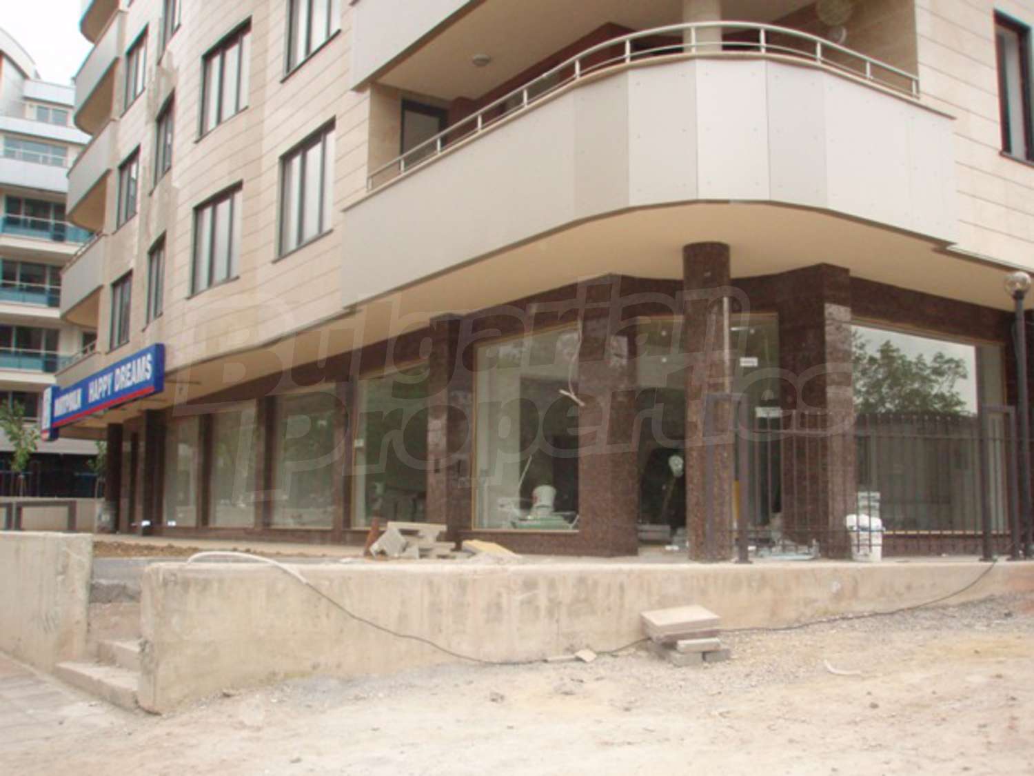 Gallery Picture 3