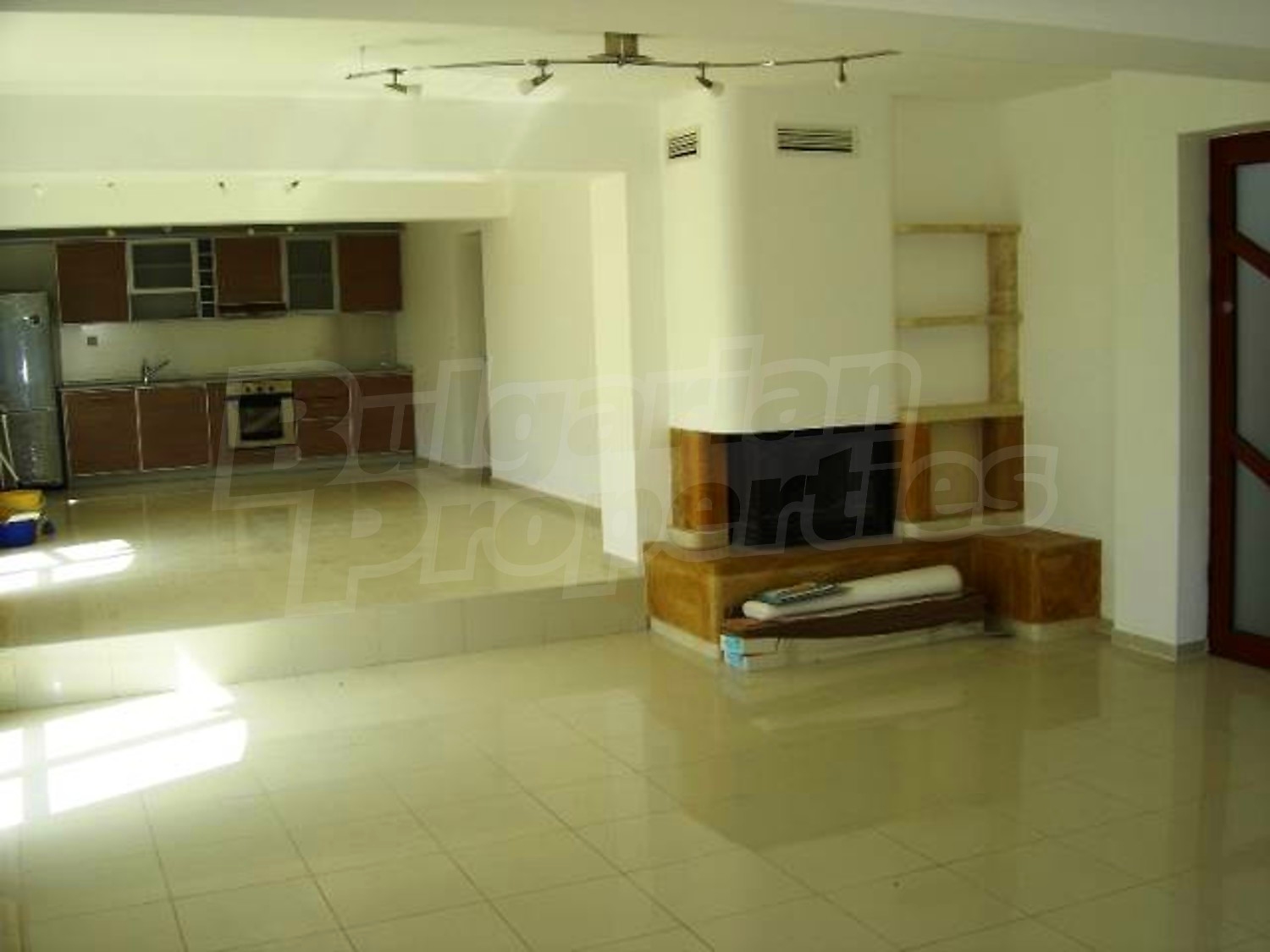 Gallery Picture 10