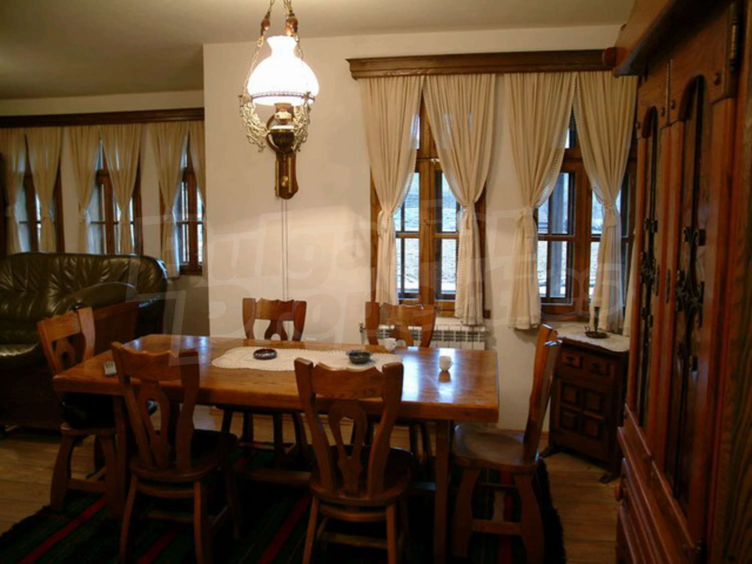 Gallery Picture 9