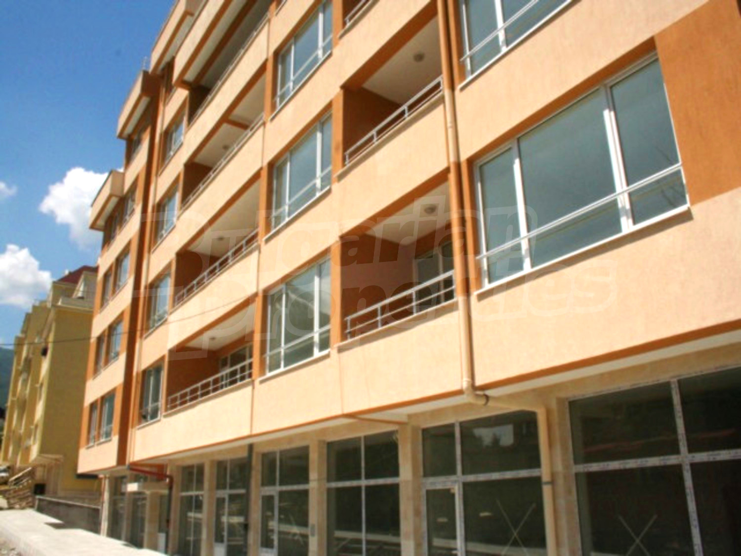 Gallery Picture 12