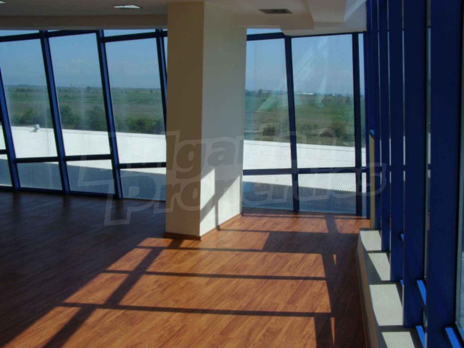 Gallery Picture 13