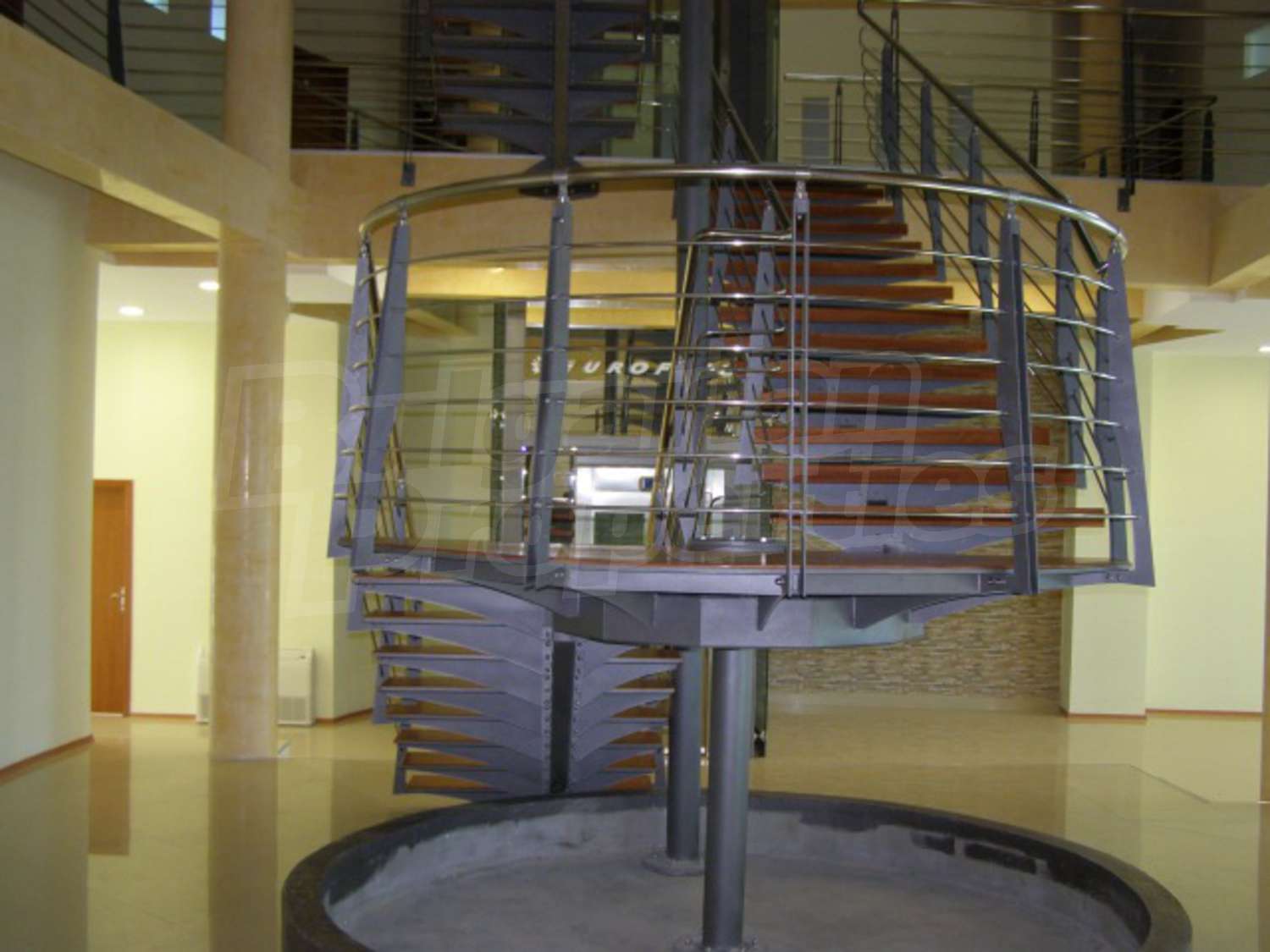 Gallery Picture 3