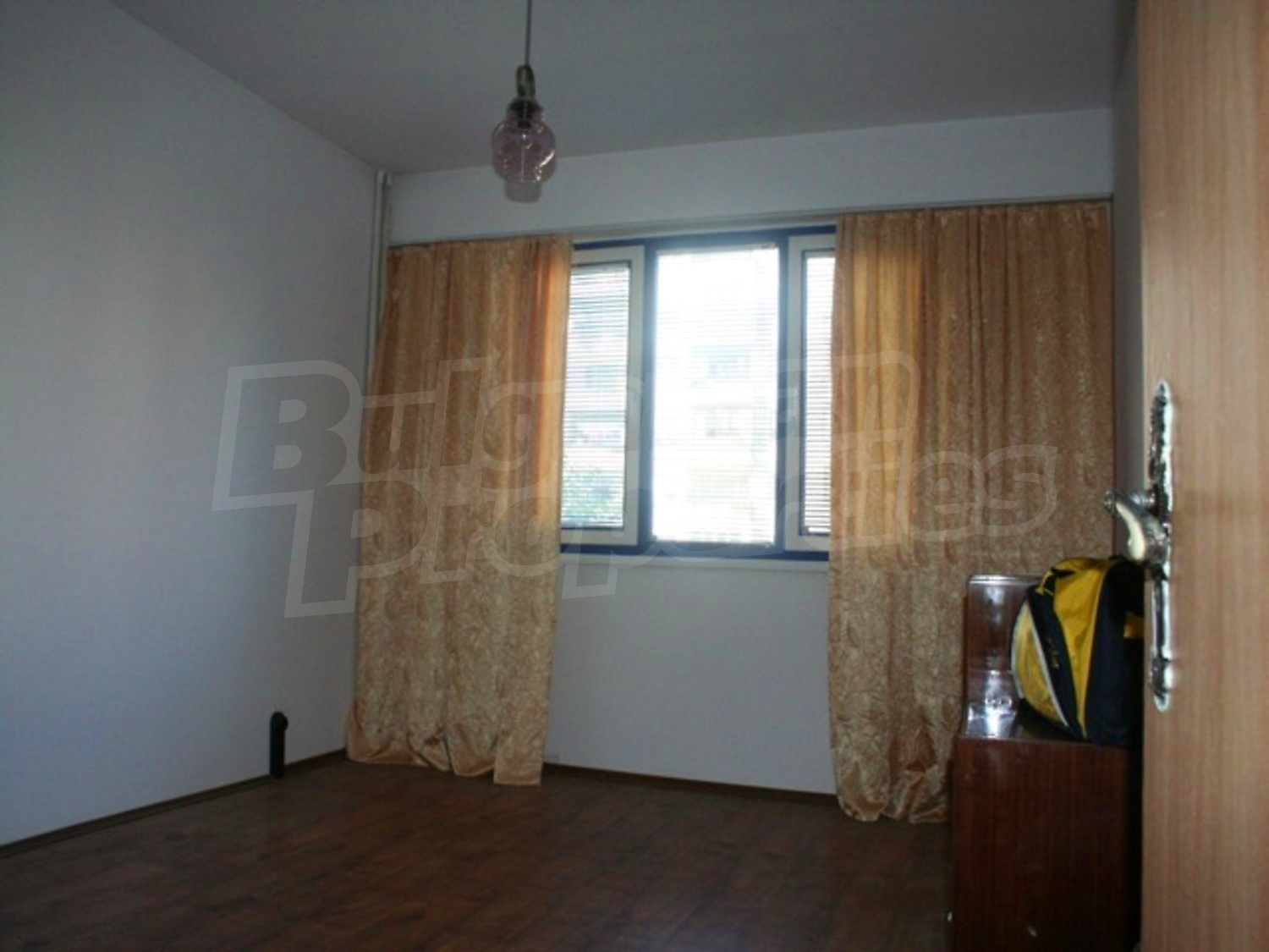 Gallery Picture 10