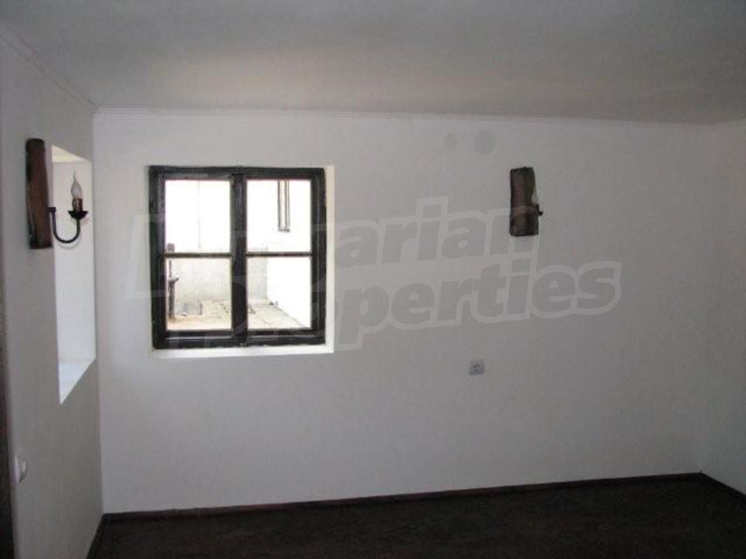 Gallery Picture 9