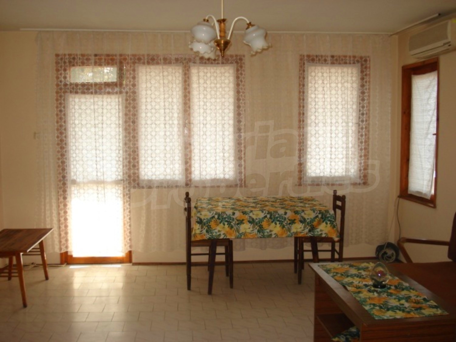 Gallery Picture 10