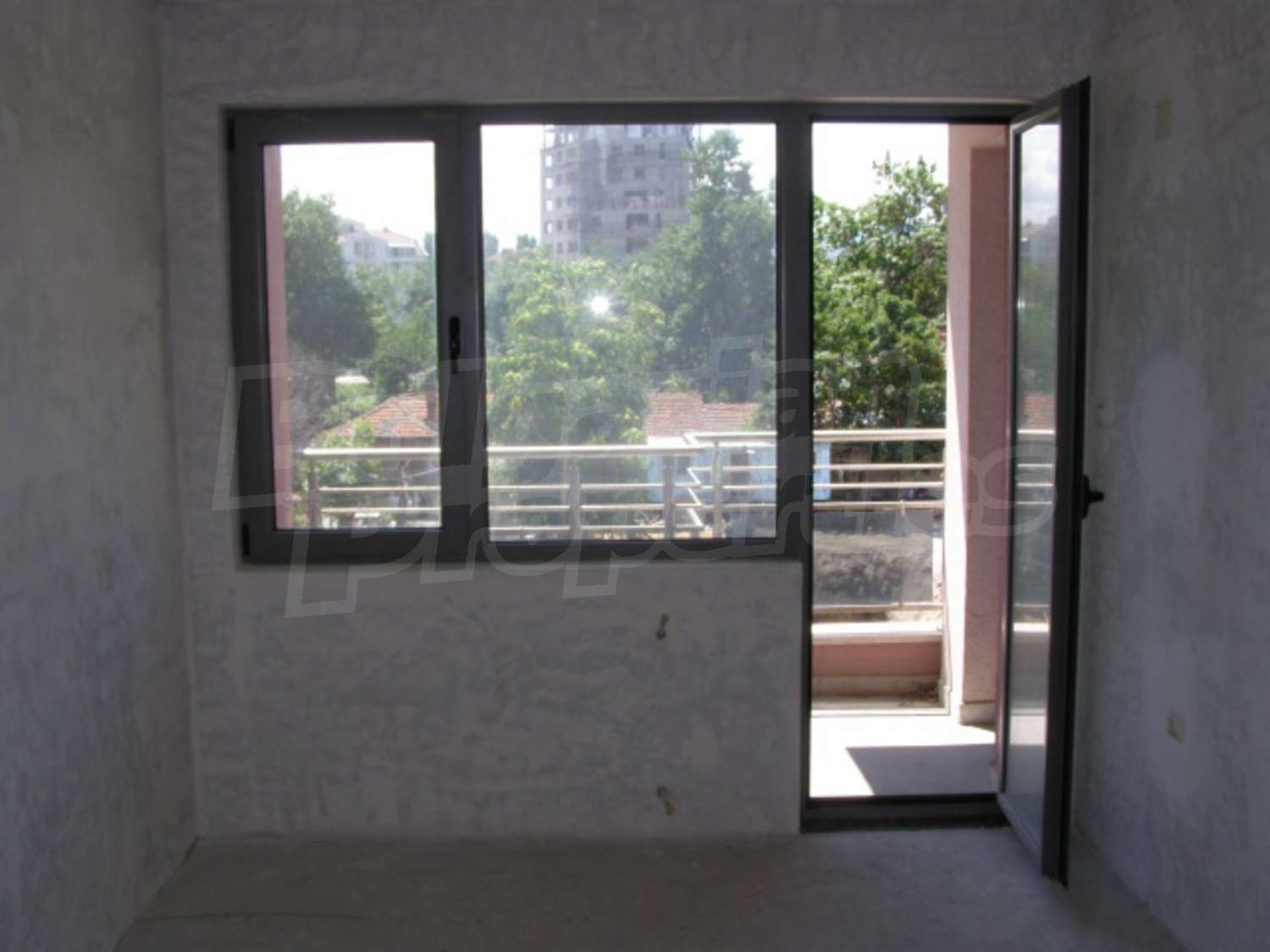 Gallery Picture 13