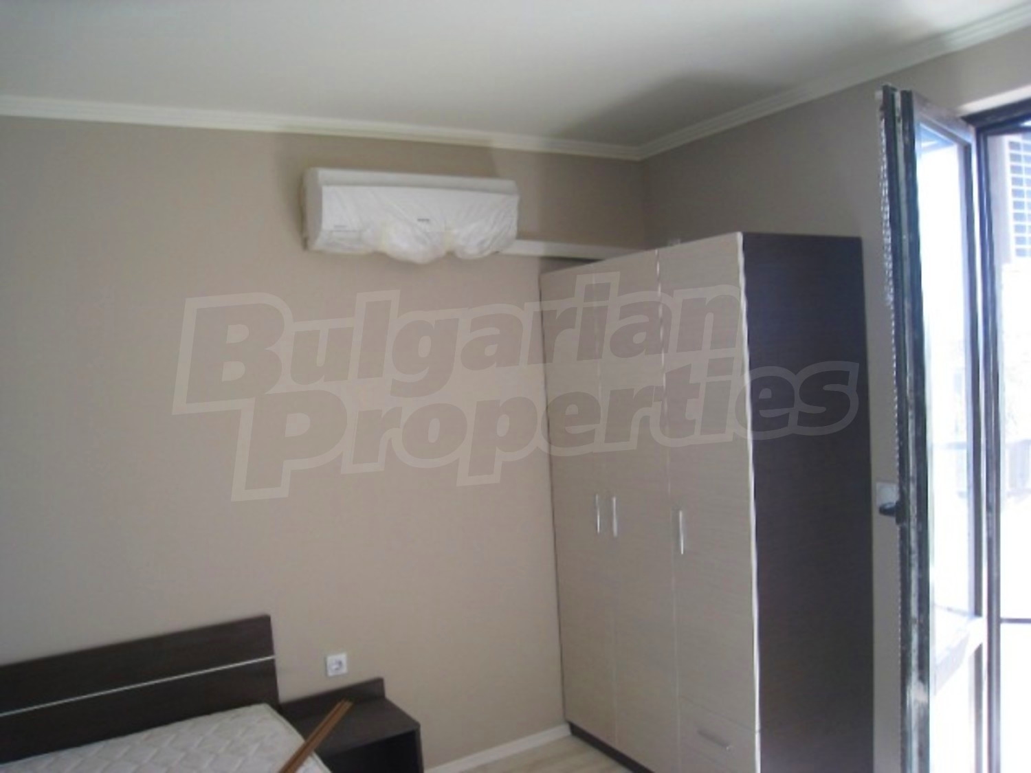 Gallery Picture 13