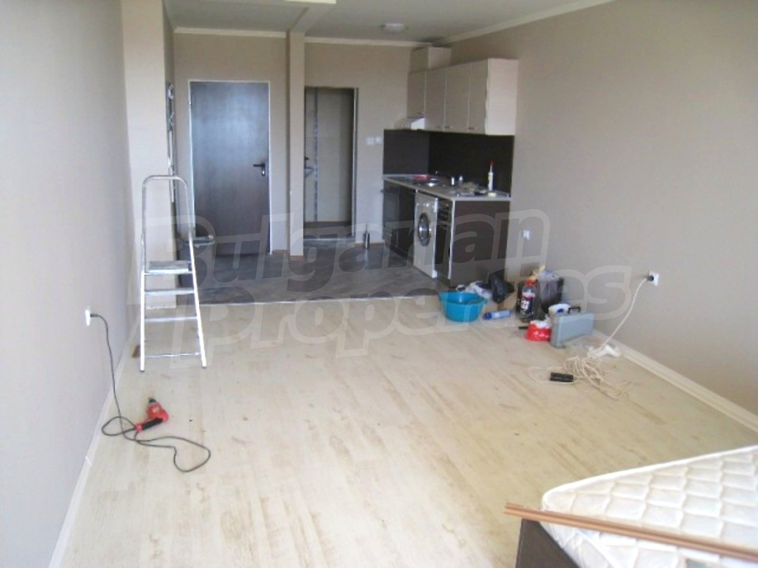Gallery Picture 14