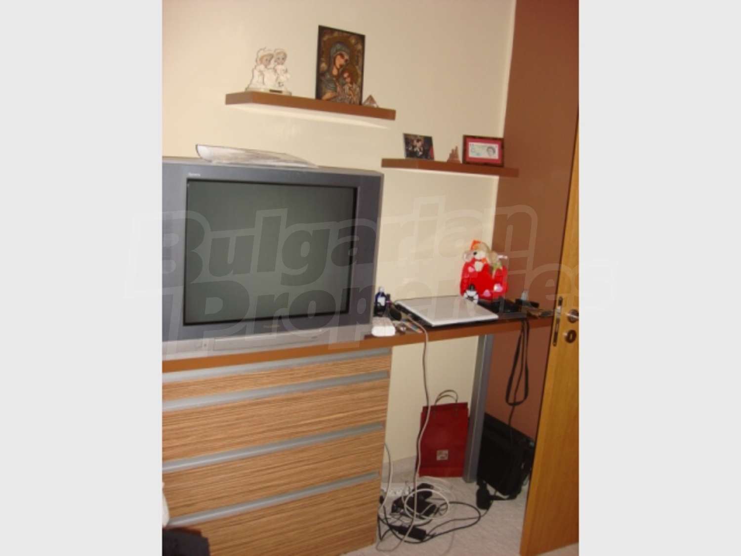 Gallery Picture 17
