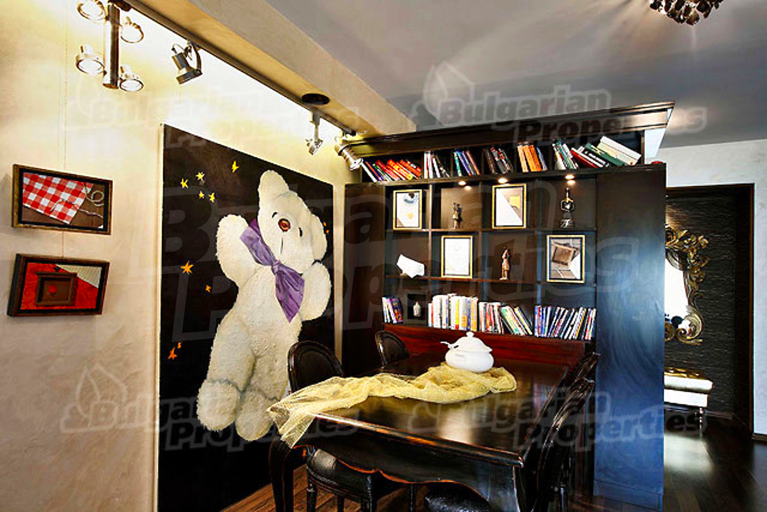 Gallery Picture 4