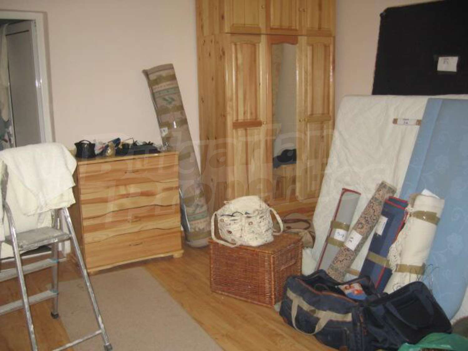 Gallery Picture 8