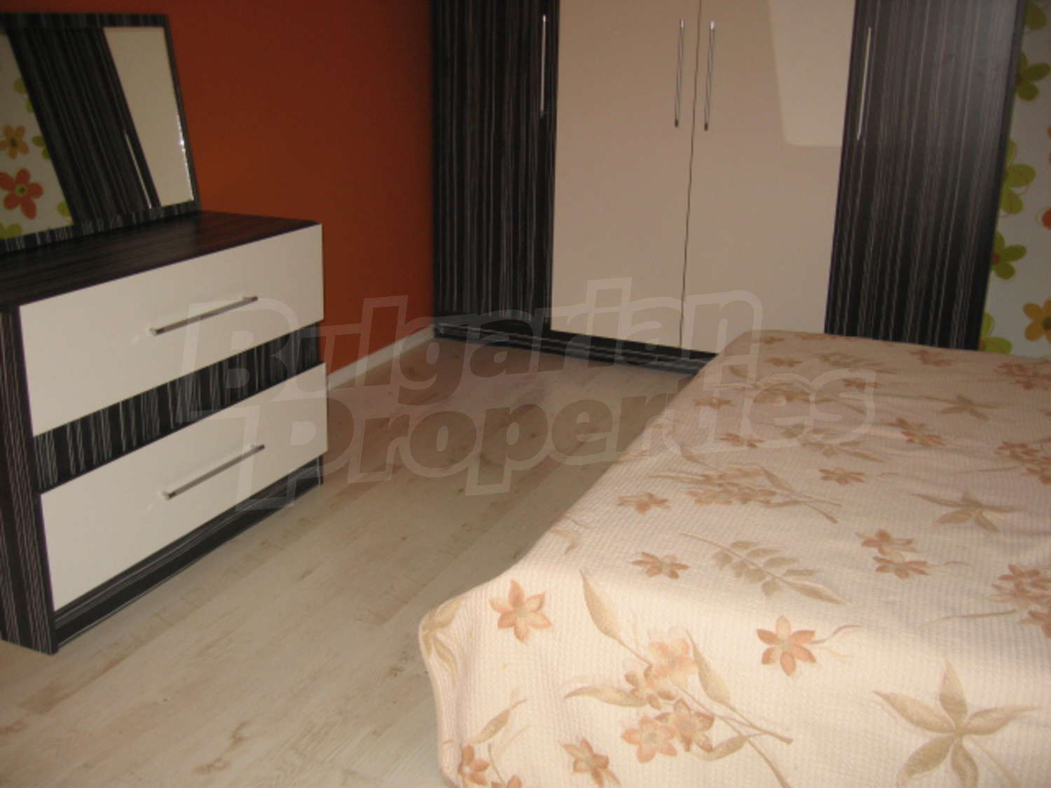 Gallery Picture 4