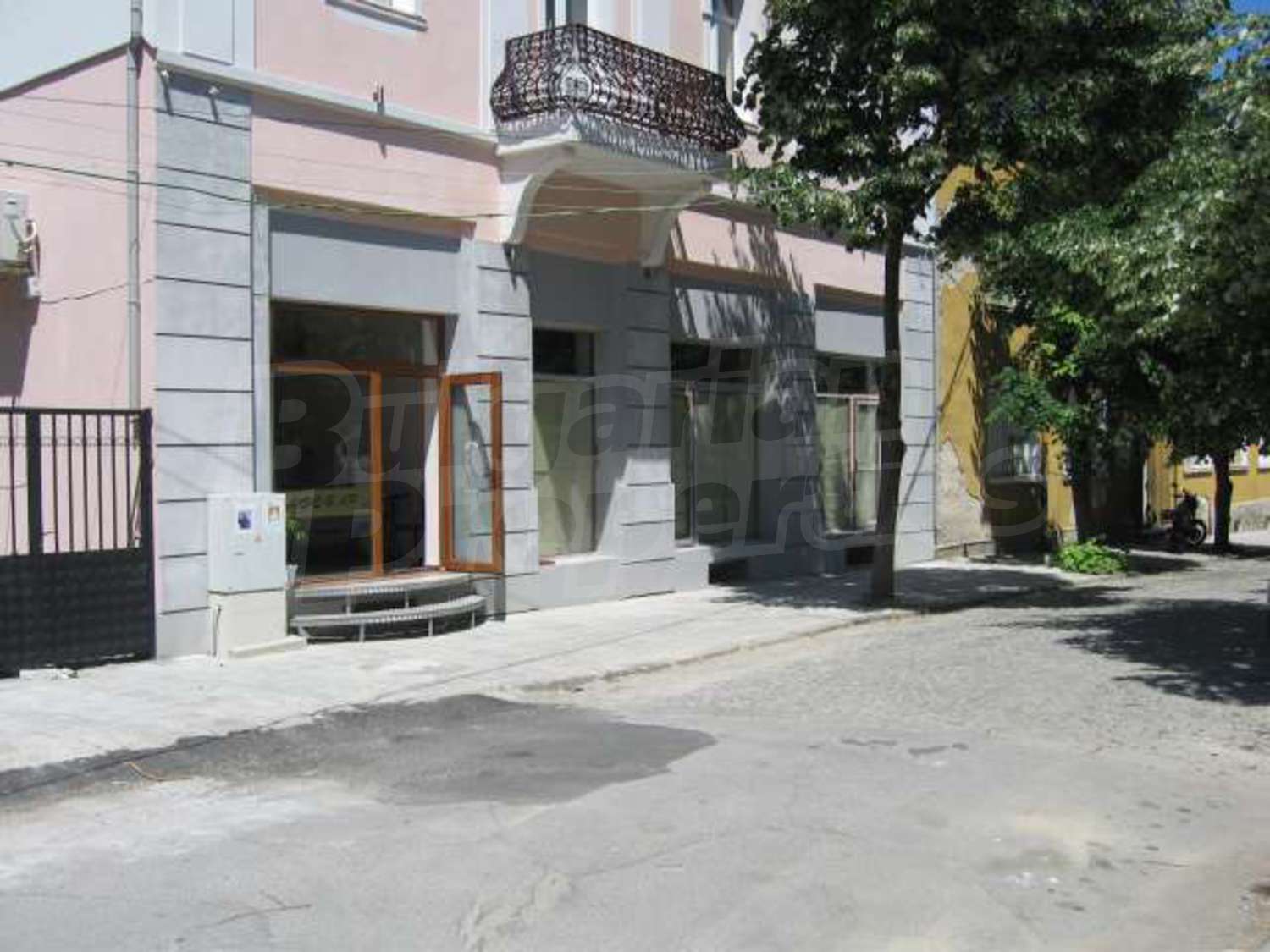 Gallery Picture 2