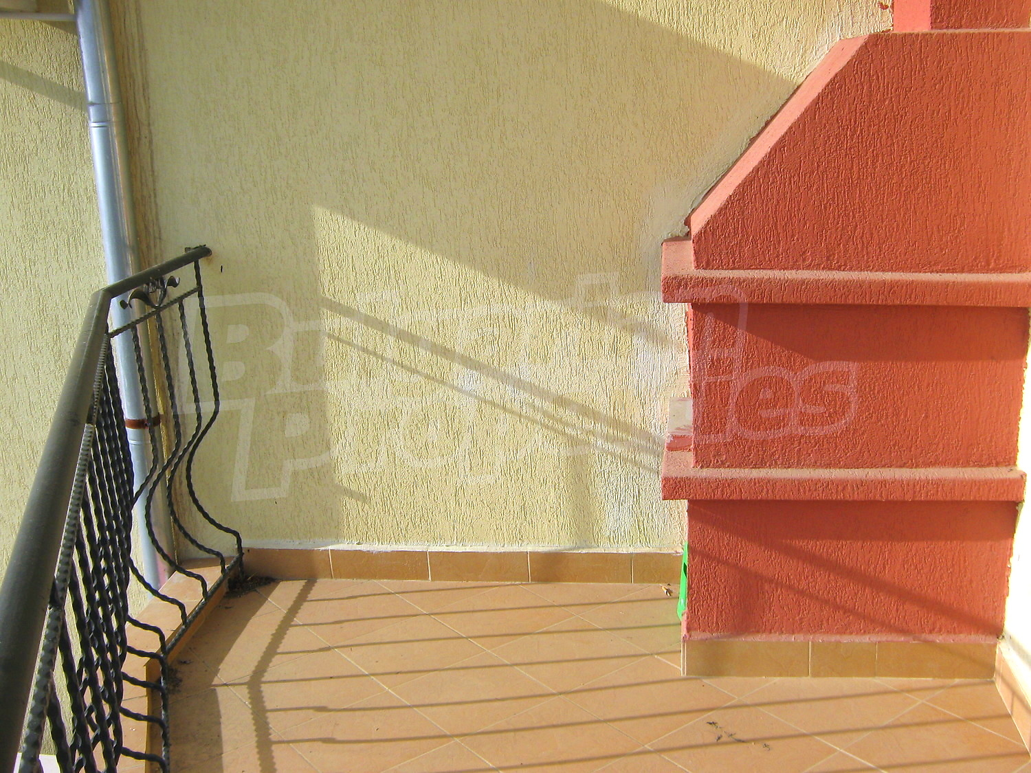 Gallery Picture 9