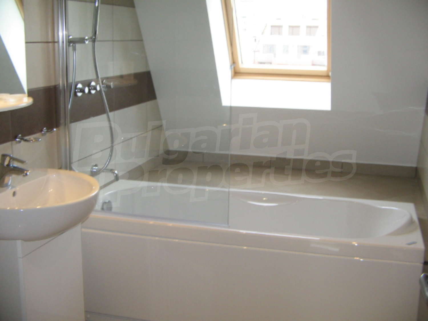 Gallery Picture 17