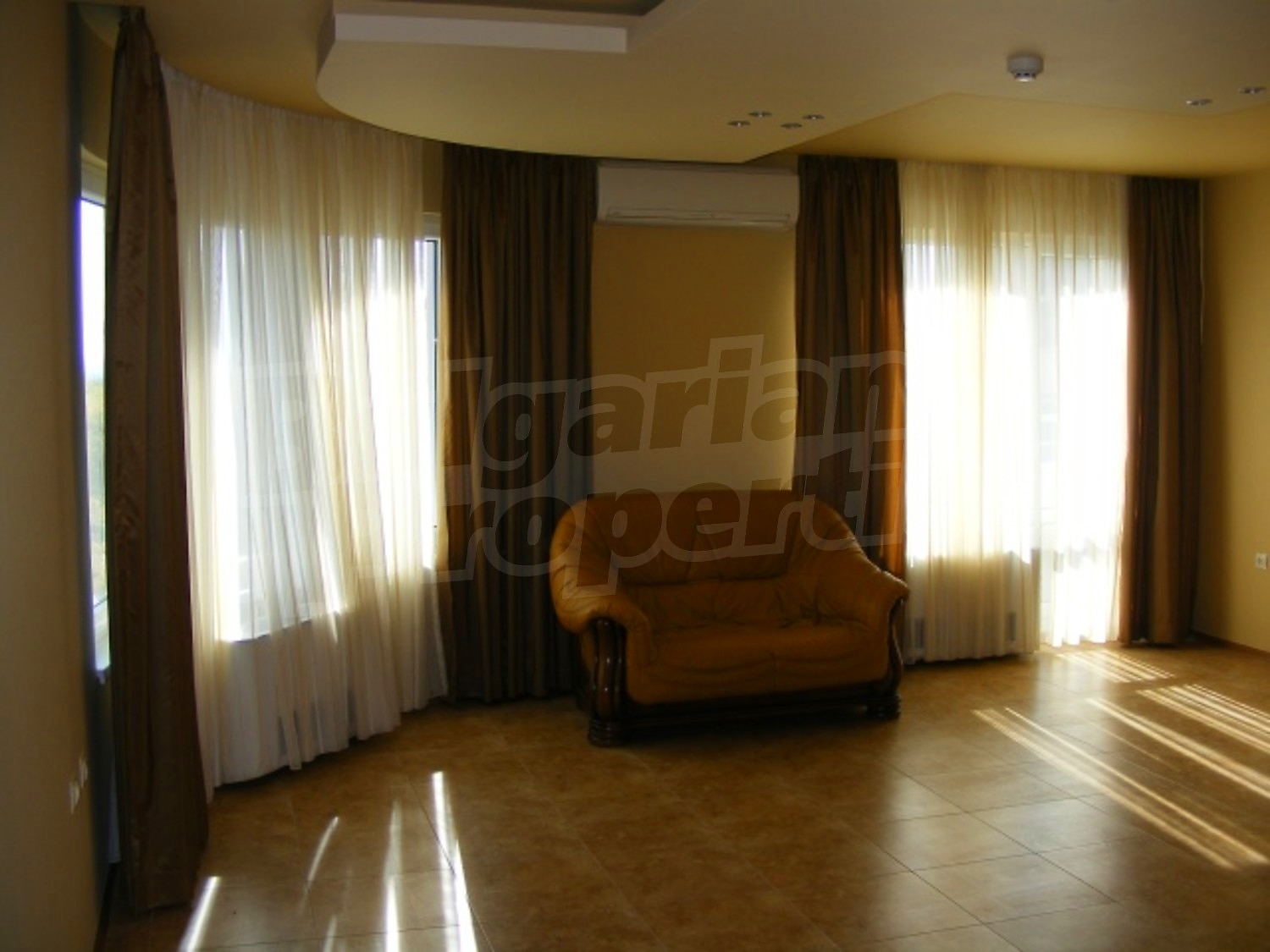 Gallery Picture 2
