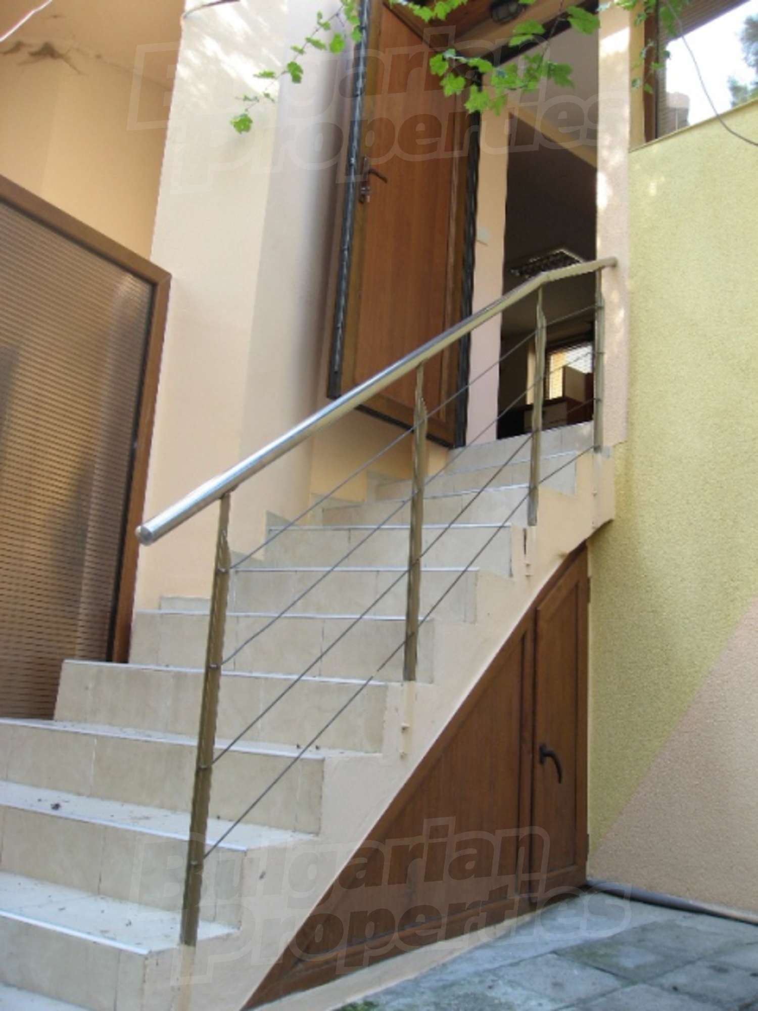 Gallery Picture 5