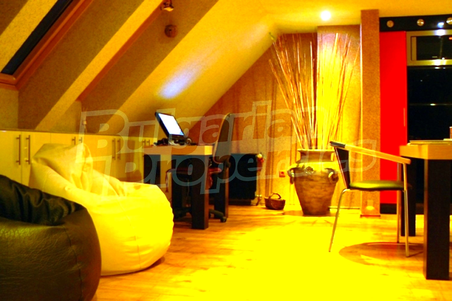 Gallery Picture 8