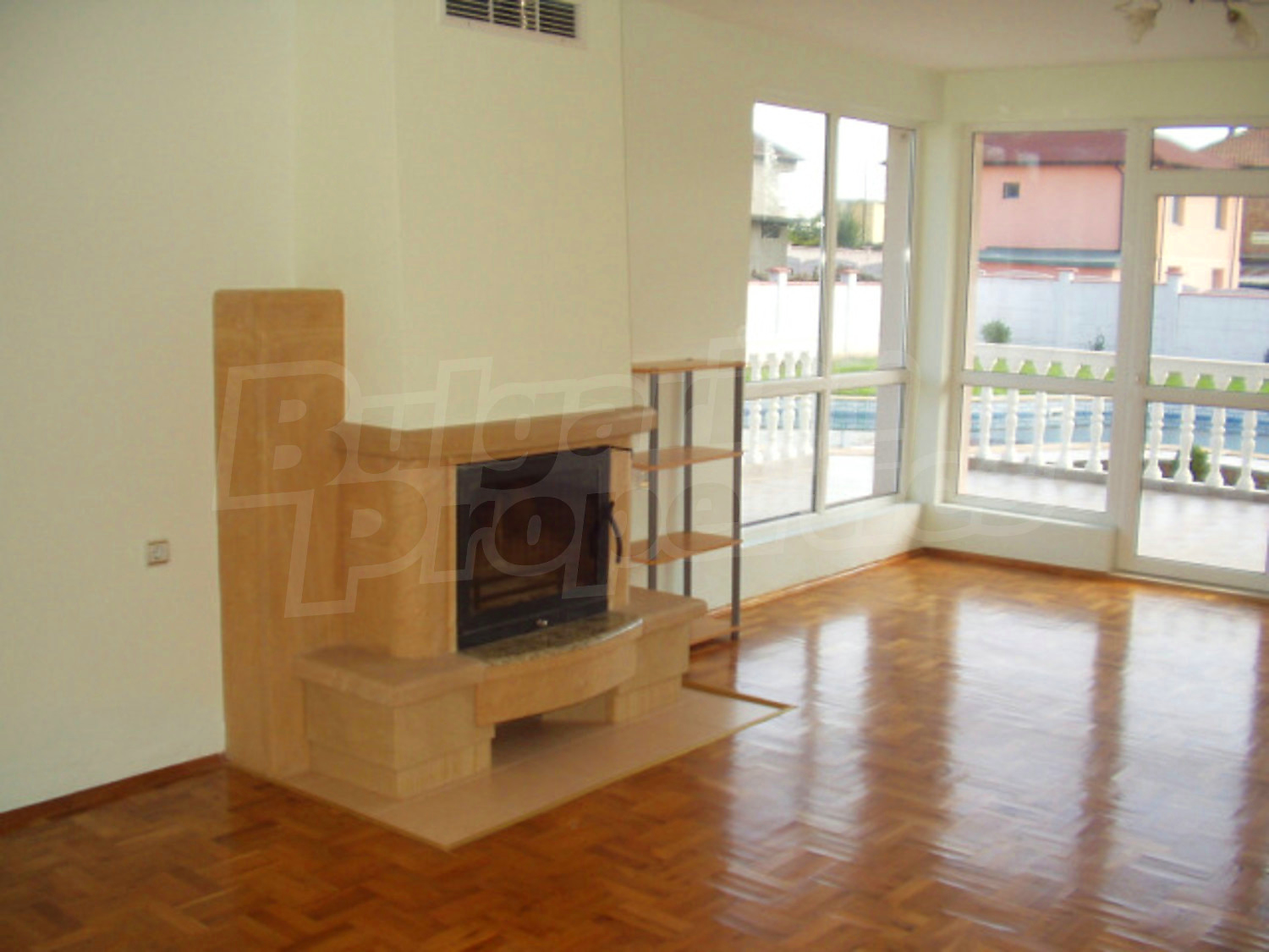 Gallery Picture 10