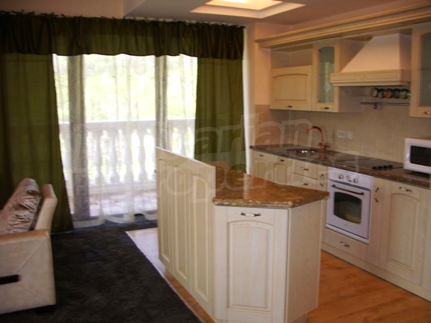 Gallery Picture 7